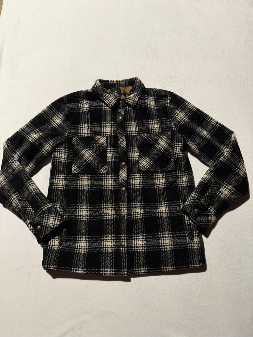Volcano Black & Cream Plaid Snap-Front Shacket lined - Picture 7 of 8